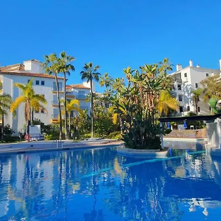 Apartment Jardines De Golondrinas Elviria By The Nikki